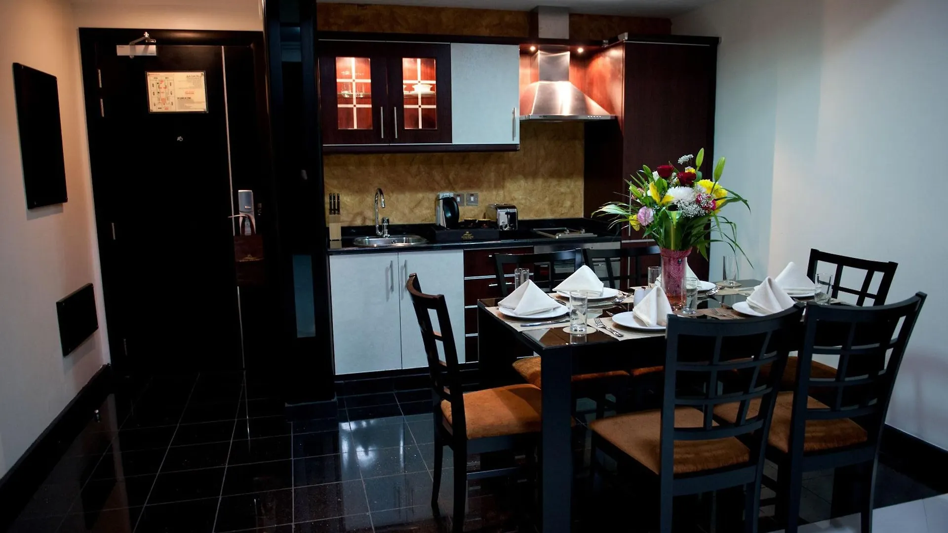Royal Grand Suite Hotel Šardžá Aparthotel