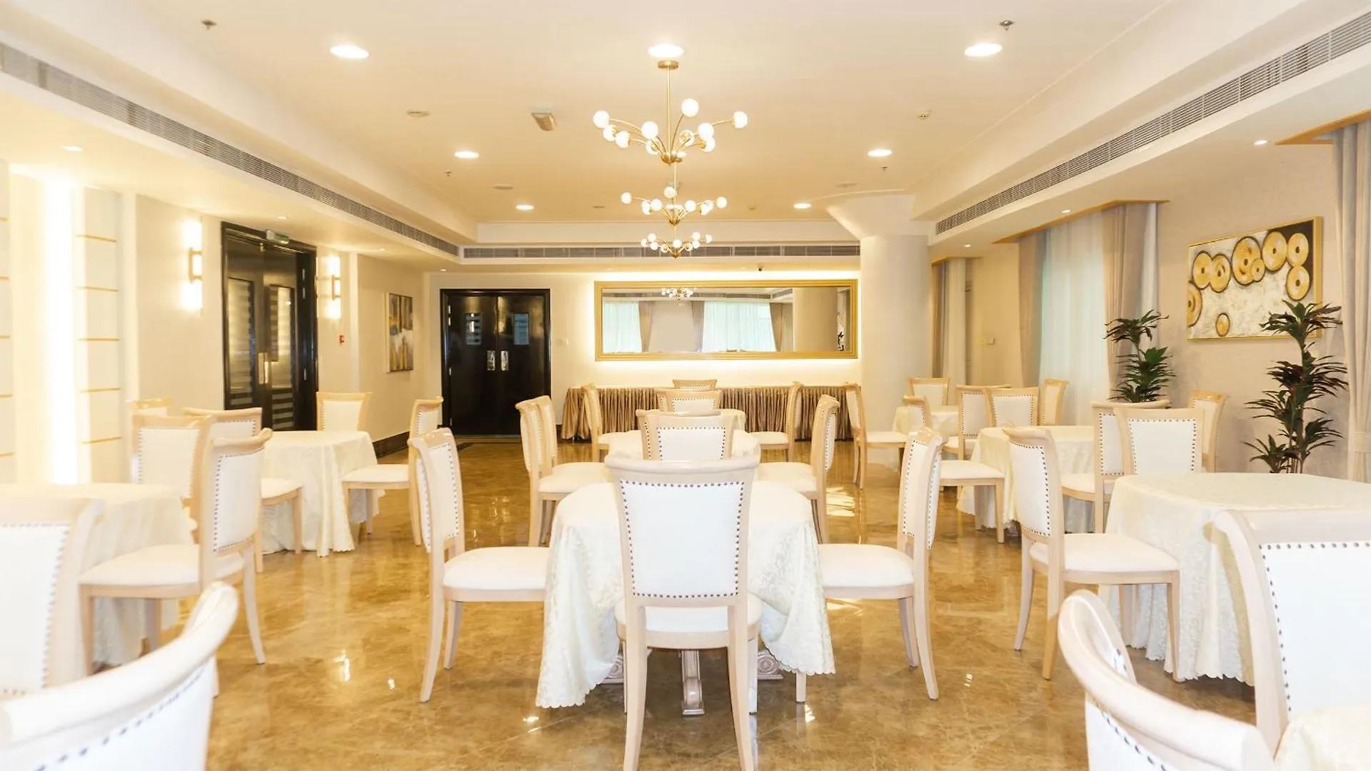 Aparthotel Royal Grand Suite Hotel Šardžá