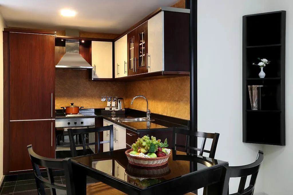 Royal Grand Suite Hotel Şarja 4*,