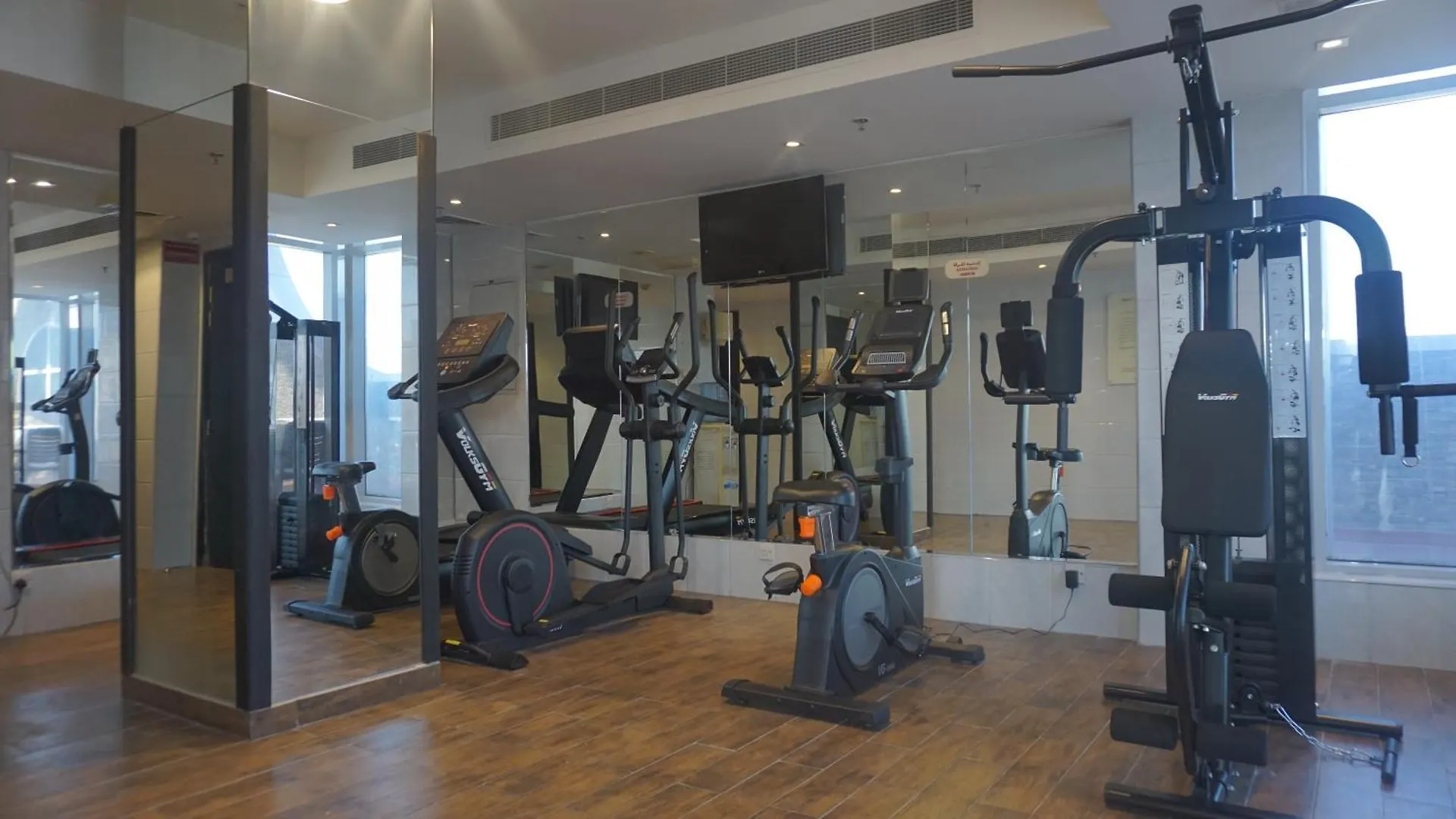 Апарт-отель Royal Grand Suite Hotel Шарджа
