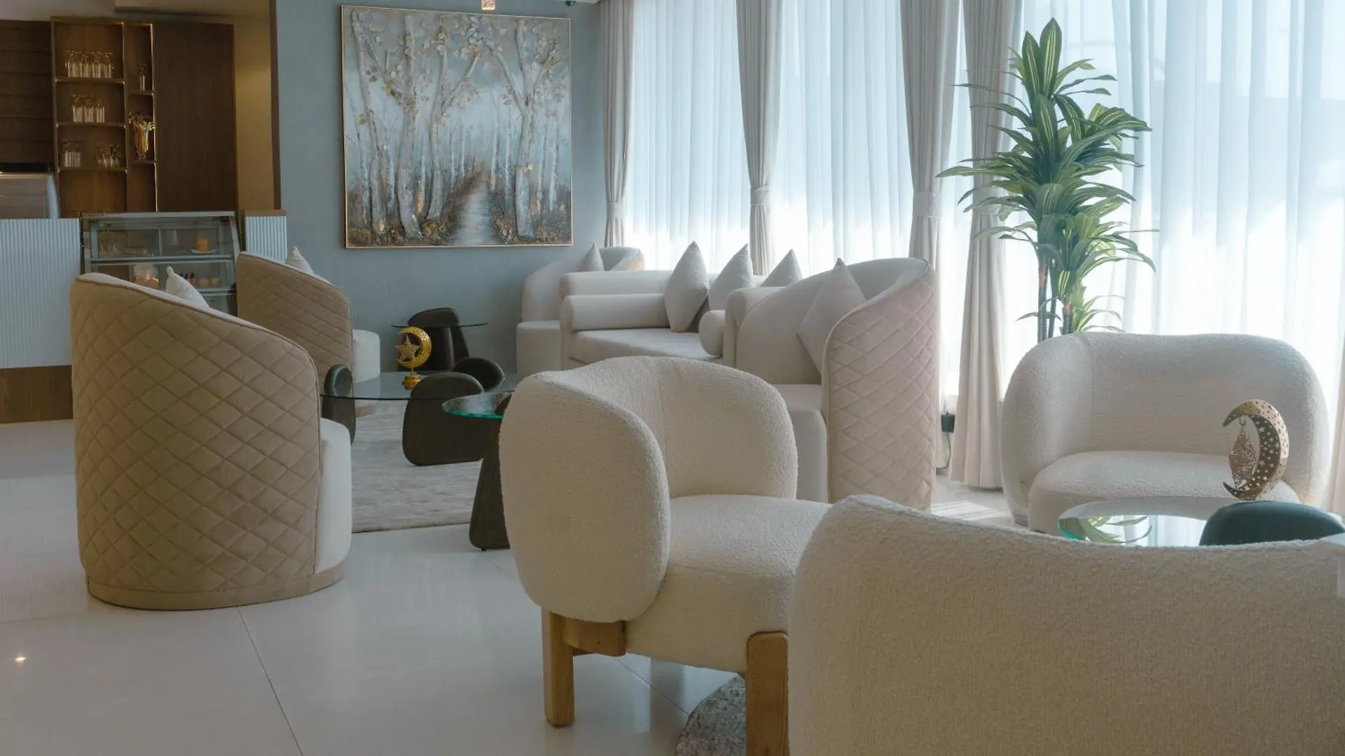 Aparthotel Royal Grand Suite Hotel Schardscha