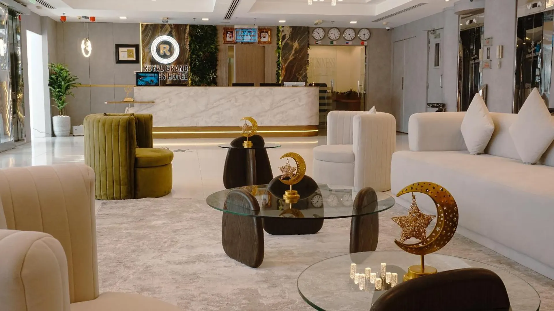 Royal Grand Suite Hotel Schardscha 4*,